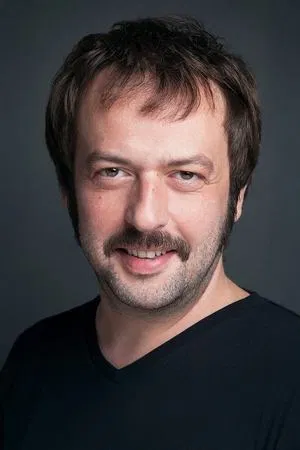 Окан Ялабык в роли Ибрагим